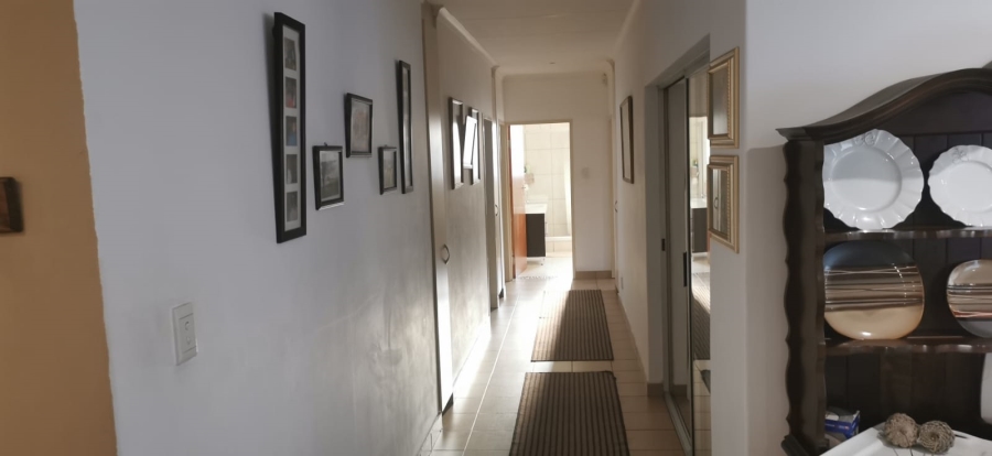 3 Bedroom Property for Sale in Safari Gardens North West